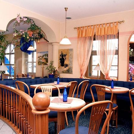 Hotel Zum Grunen Baum Plattling Ngoại thất bức ảnh